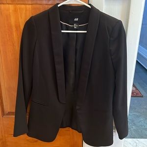Like New H&M black blazer. Size 4